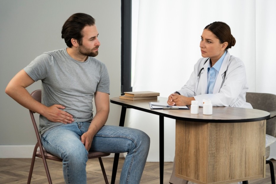 Best Piles Doctor in Bhareri